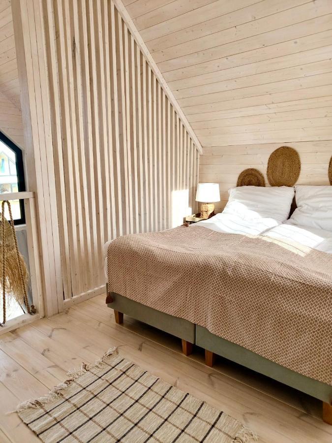 Lulu Holiday Resort Domki Z Podgrzewanym Basenem Mielno  Eksteriør billede
