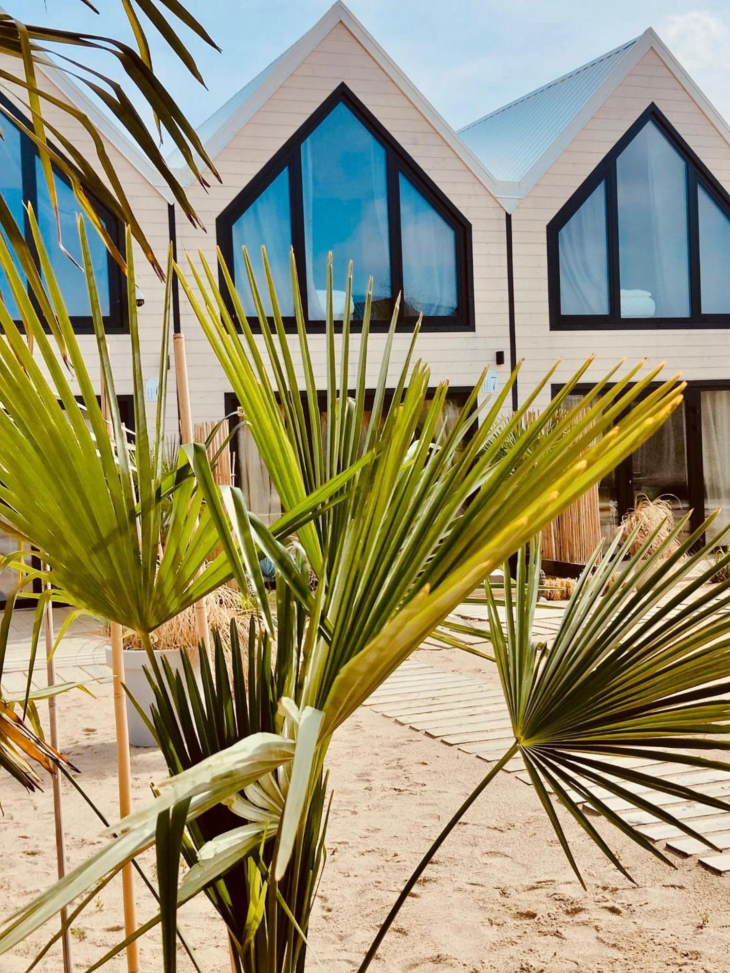 Lulu Holiday Resort Domki Z Podgrzewanym Basenem Mielno  Eksteriør billede